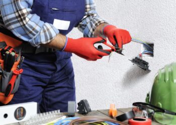 Diagnosing Flickering House Lights