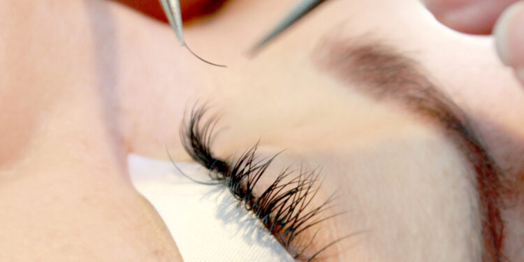 Things to Remember Before and After Undergoing Eyelashes Extensions Procedure