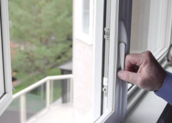 Should you repair or replace your windows?