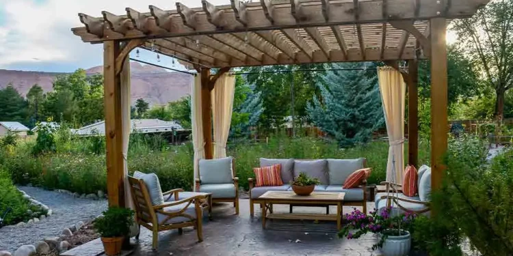How Improper Roofing Drainage Can Damage Your Garden Landscape